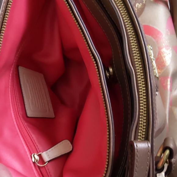 Coach purse - Picture 4 of 6